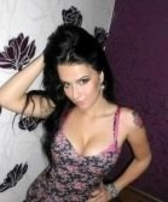 Опыт проститутки даёт мне возможность доставить вам незабываемое удовольствие. Я умею слушать, понимать и исполнять самые сокровенные желания. Встречусь с тобой в Москве, чтобы создать атмосферу страсти и релакса. Мои услуги расширяются от классического массажа до граничных экспериментов. У меня есть фото, чтобы ты увидел меня и понял, что я реальная. Отзывы о моих услугах плещутся, как дождь 💦, ибо я всегда довожу клиентов до полного удовлетворения. Встречайся со мной и испытай настоящий праздник страсти и наслаждения! 🌹 14024, 22 года